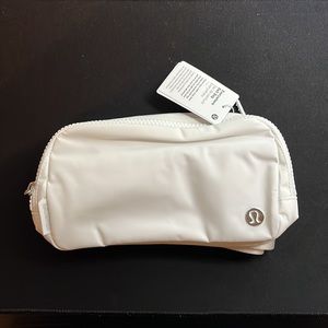 NWT LULULEMON Everywhere Belt Bag Extended Strap 1L White